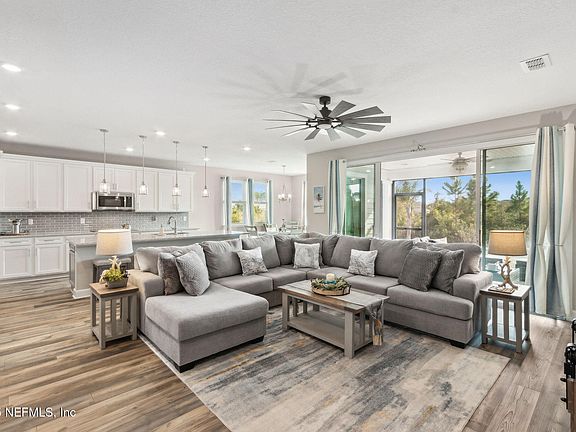 2nd image of 85558 FALL RIVER Parkway