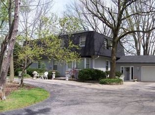 12519 S Iroquois Rd, Palos Park, IL