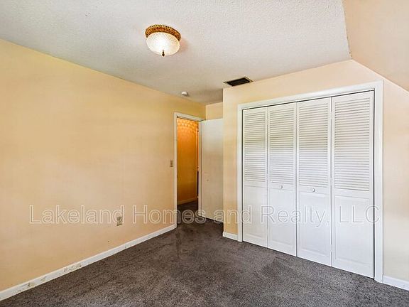 5th image of 3405 Royal Ct N