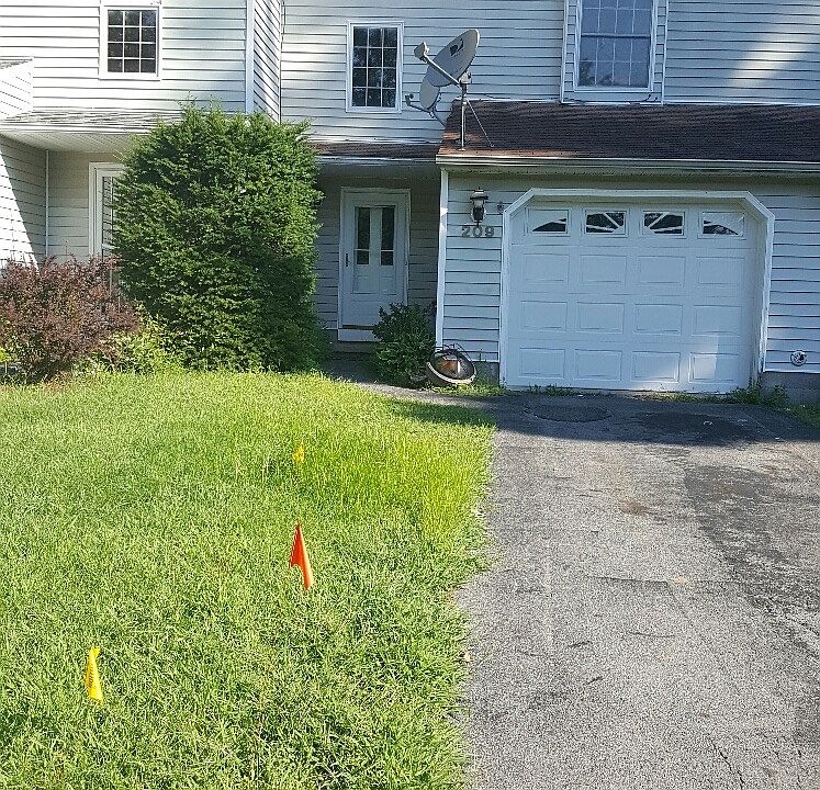 1st image of 209 Whitetail Ct #Townhouse