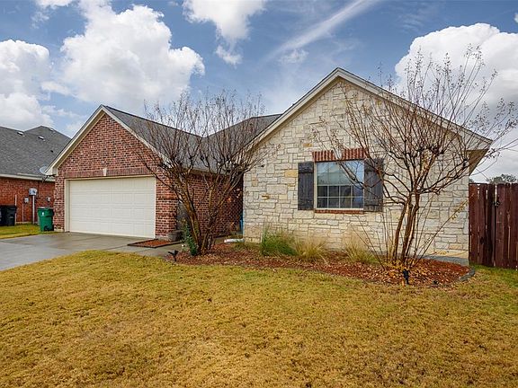 4th image of 721 Countryside Dr