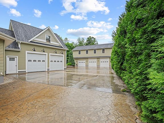 2nd image of 70 Ellis Rd