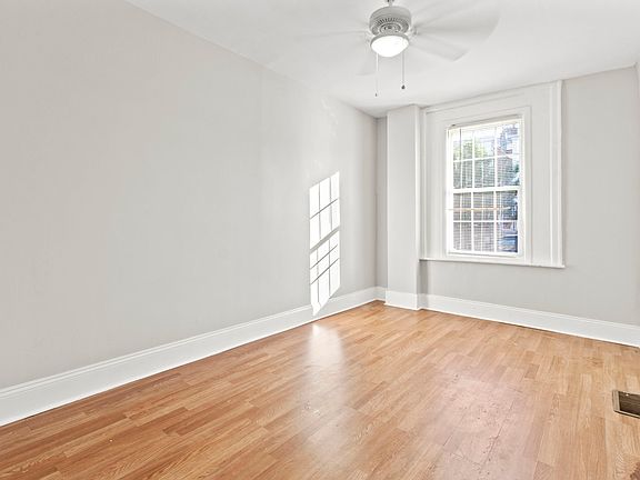 2nd image of 2003 E Ontario St #1