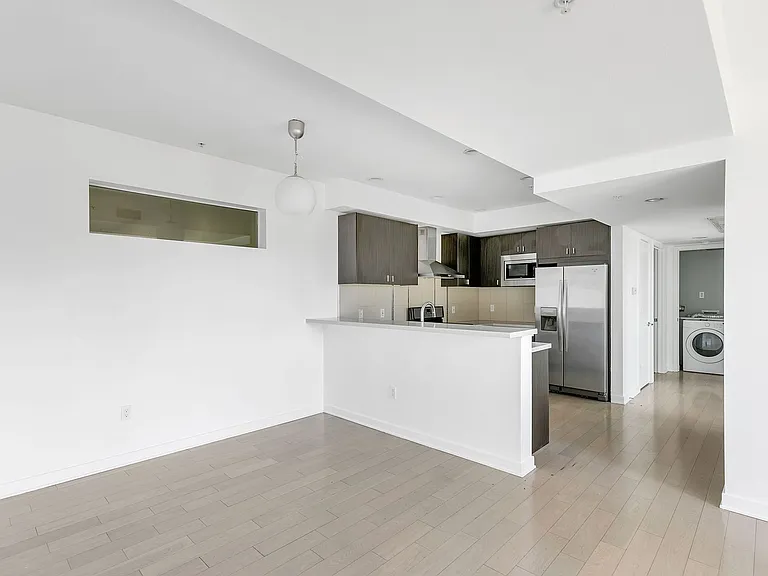 11900 Courtleigh Dr — Photo 29