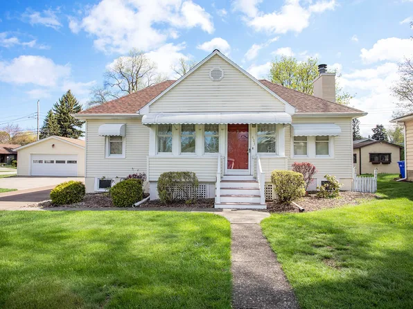 403 Blackstone Dr, Erie, PA 16505