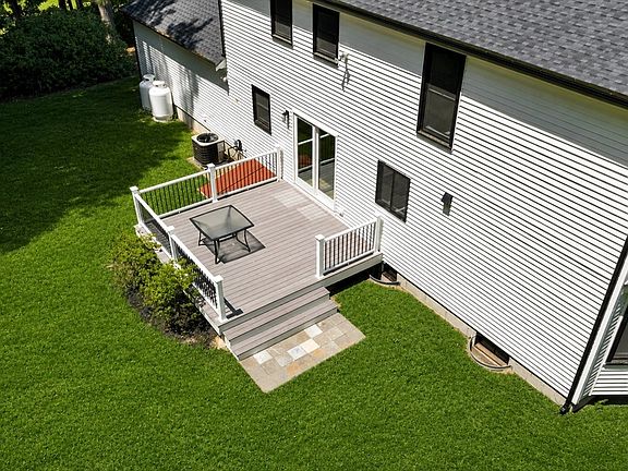 3rd image of 23 Juniper Rd