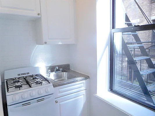 Rented by Corcoran | media 6