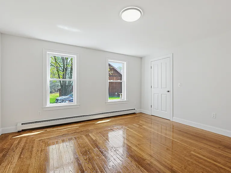 251 Lake St #1 — Photo 15