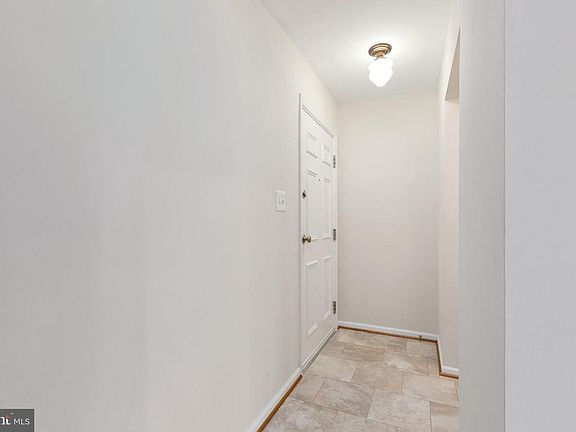 4th image of 1805 Williams Dr