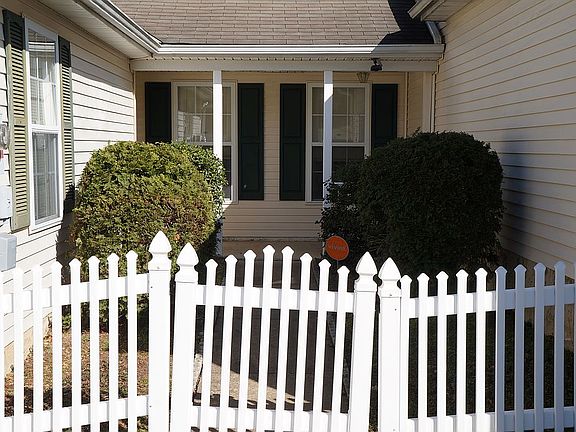 
Gated Front Porch