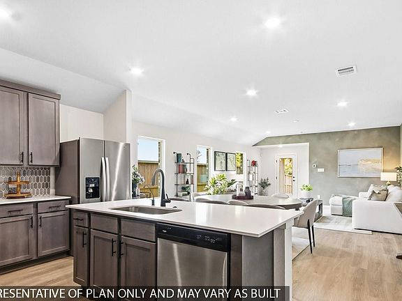 5th image of 40542 Clover Willow Dr
