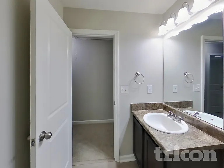 121 Southwind Cir — Photo 11