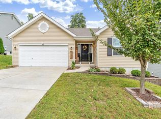 6699 Eagles View Dr, Pacific, MO 63069