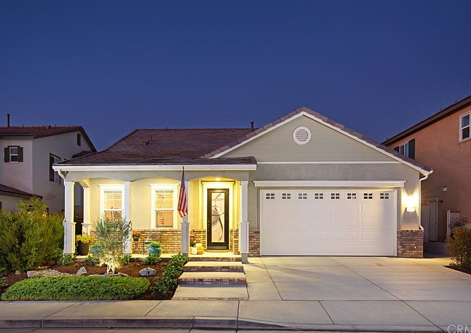 1st image of 31550 Sweetwater Cir