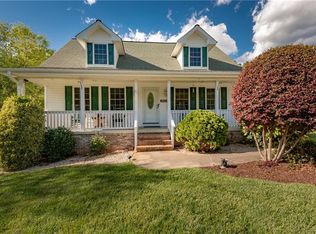 6484 Looking Glass Ct, Hickory, NC 28601