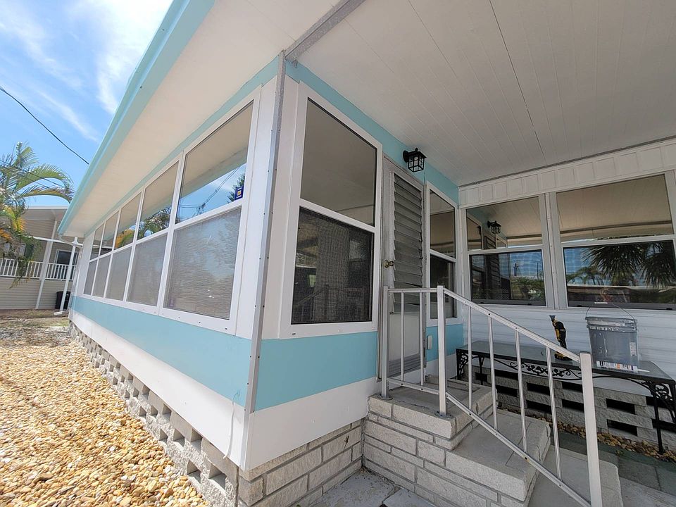 1st image of 1375 Pasadena Ave S #213