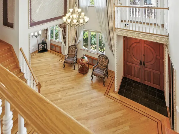 77-16 Kew Forest Lane image 13 of 38