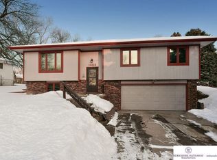 11313 Westmont Dr, Omaha, NE 68138