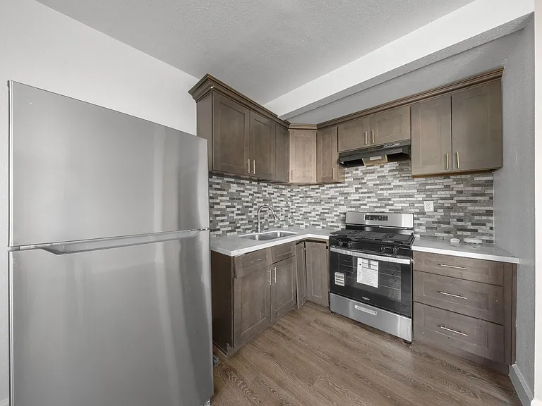 7800 Athens Circle — Photo 10