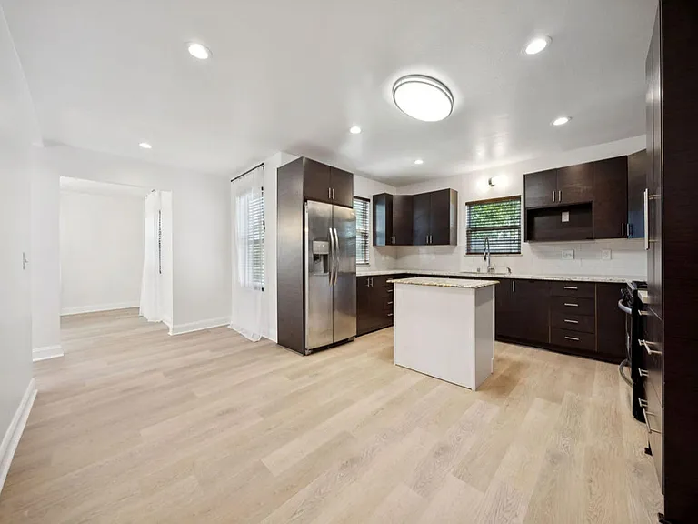 3415 Southmore Blvd — Photo 13