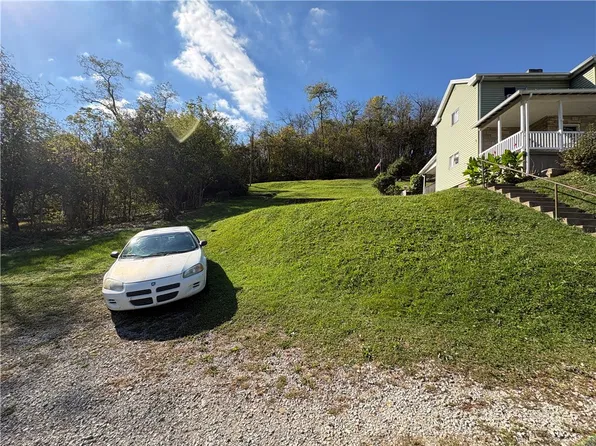 601 Woodlawn Ave, Brownsville, PA 15417