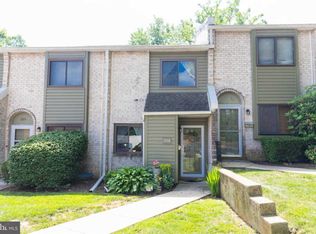1104 Valley Dr, West Chester, PA 19382