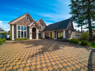 9120 Wellmond Rd, Richmond, BC V7E 1L5