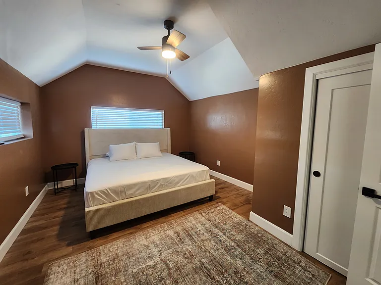 306 Hazeldine Ave SW #6 — Photo 14