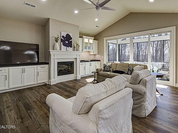 3rd image of 134 Kawatuska Way