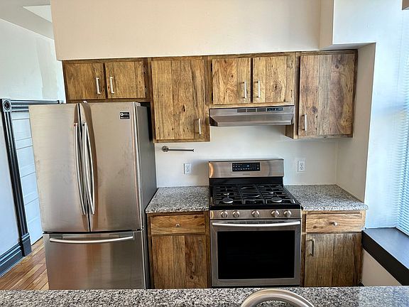 5th image of 3200-4 Shenandoah Ave #2-B