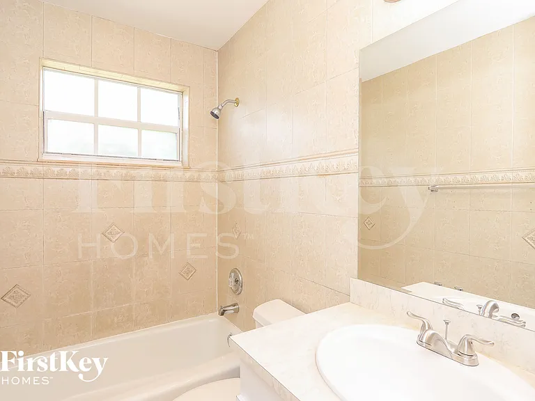 3410 NW 203rd St — Photo 14