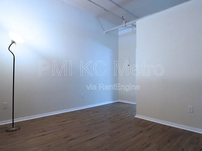 200 Main St #310 — Photo 25
