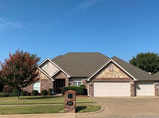 5808 Woodland Rd, Bartlesville, OK 74006