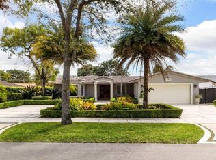 7220 Poinciana Ct, Miami Lakes, FL 33014