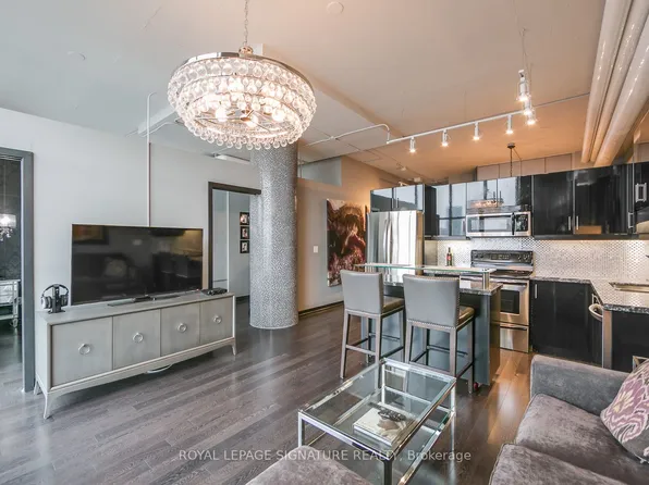 2 Fieldway Rd #1113, Toronto, ON M8Z 0B9