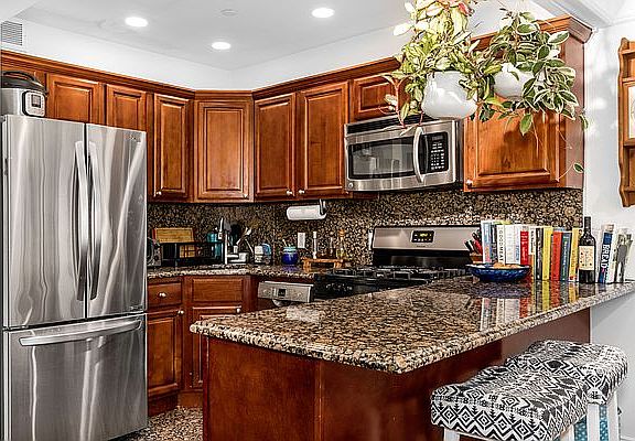 4th image of 105 W 130th St APT 1