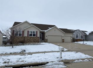 1701 Quail Ridge Rd, Cedar Falls, IA 50613