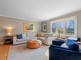 2374 Cambridge Blvd, Columbus, OH 43221