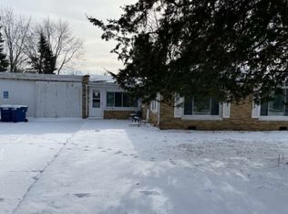 2203 W Maple Ave, Flint, MI 48507