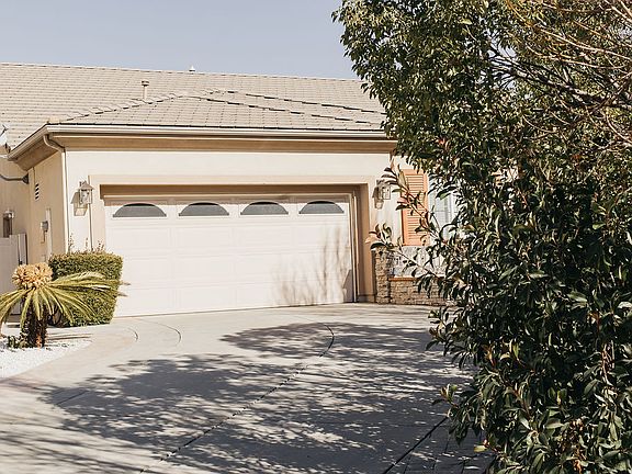 2nd image of 1634 Ivy Ct