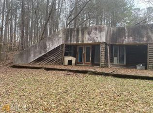 3215 Stonewall Tell Rd, Atlanta, GA 30349