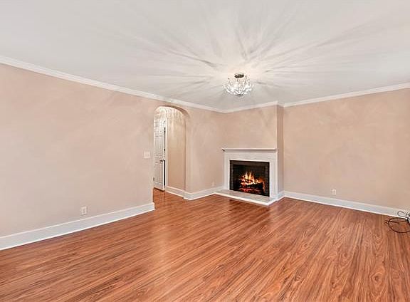 2nd image of 11-13 Division St