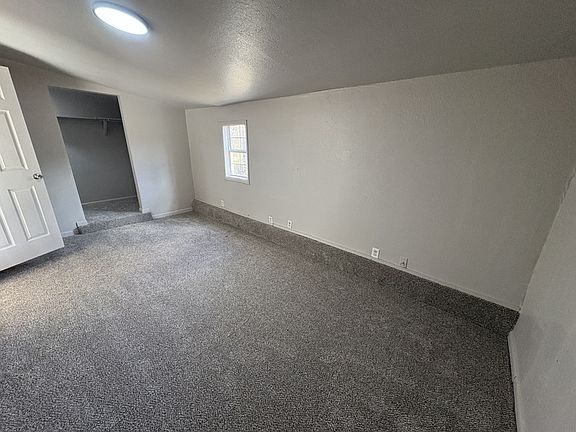4th image of 2821 E 40th Pl N