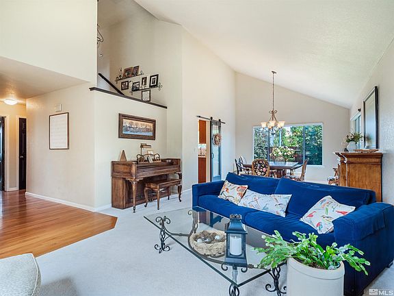 4th image of 1719 Bougainvillea Dr