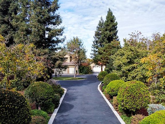 2nd image of 6113 Yosemite Blvd