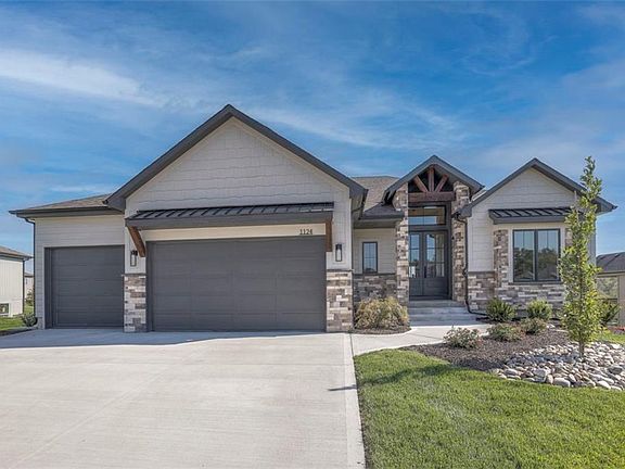3rd image of 1124 Hummingbird Ct