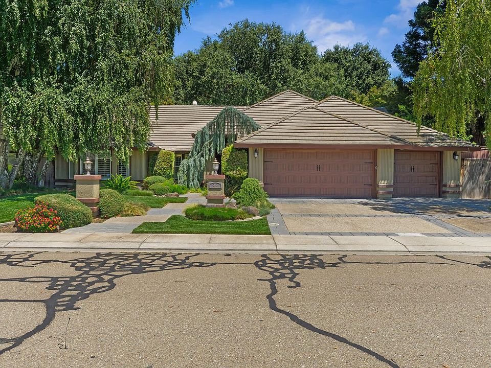 1st image of 230 Laurelwood Ln