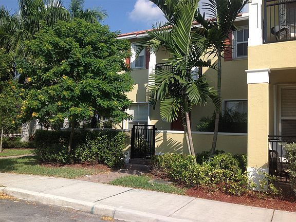 3rd image of 4672 Monarch Way