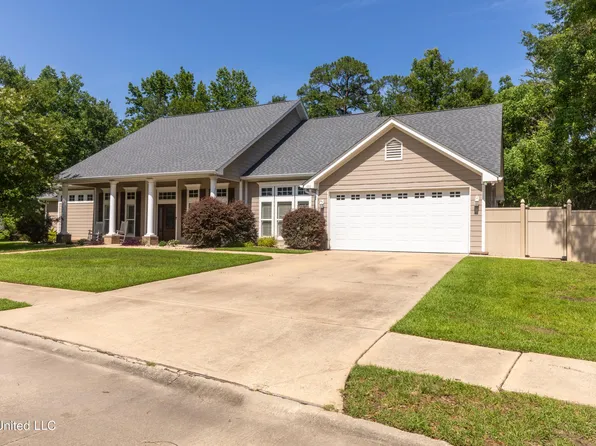 690 Savannah Estates Blvd, Biloxi, MS 39532