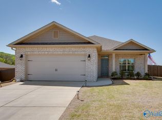 304 Jackson Point Cir, Huntsville, AL 35811